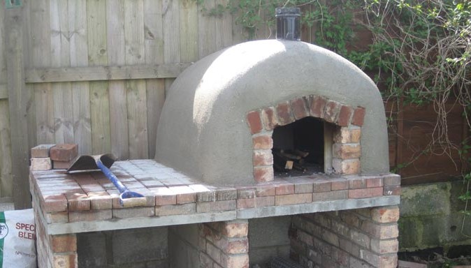 Pizza oven and outdoor cooking areas